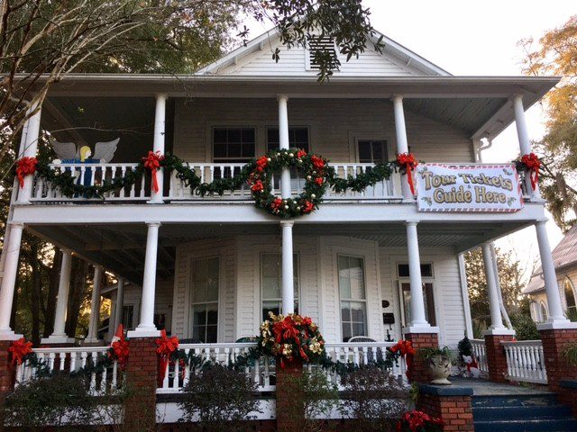 Step into the holiday spirit with the DeFuniak Springs Christmas Tour of Homes set for December 2